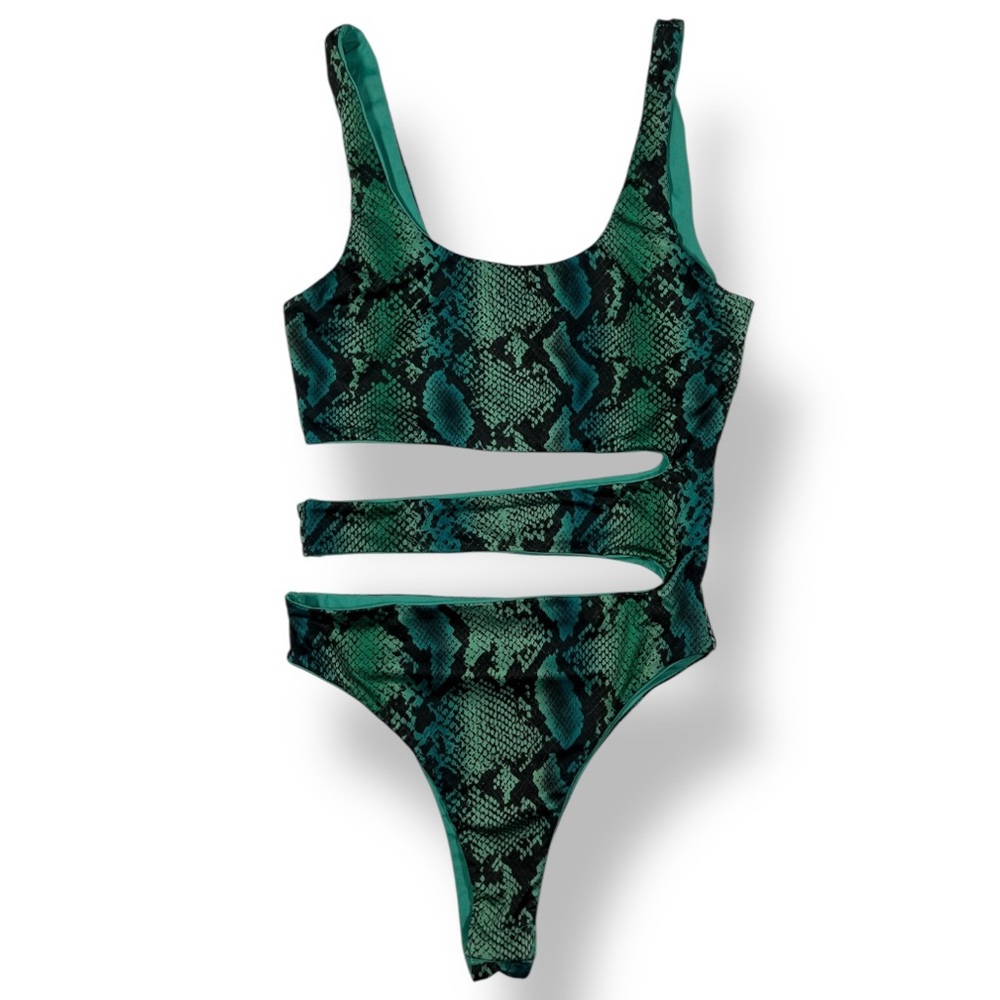 Superdown Gracie Green Black Python Snakeskin Cut… - image 4